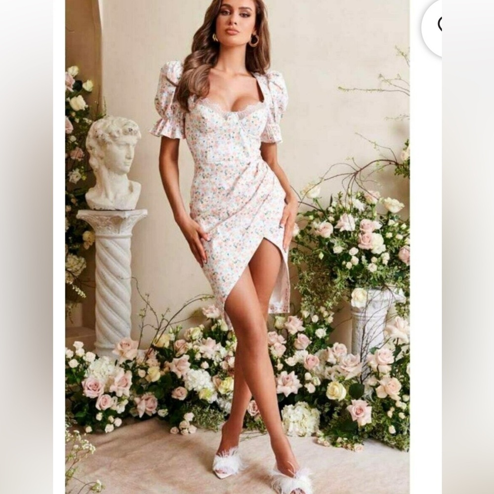 Lavish Alice Puff Sleeve Sweetheart neckline Dress Size 6